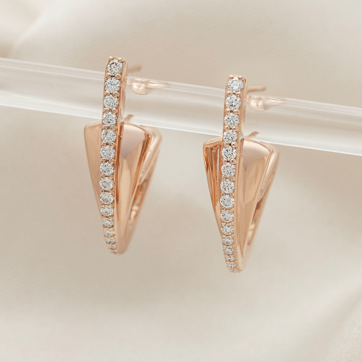 Single-C Motif Earrings Diamond Set - Rose Gold